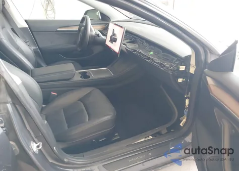 2023 Tesla Model 3 Long Range Dual Motor All-Wheel Drive z USA, uszkodzony, nr VIN 5YJ3E1EB3PF387895